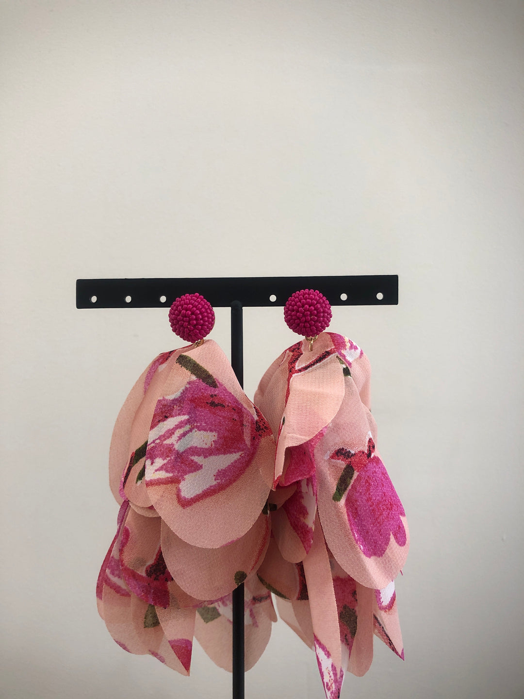 Boucles d’oreille tissu fleur rose
