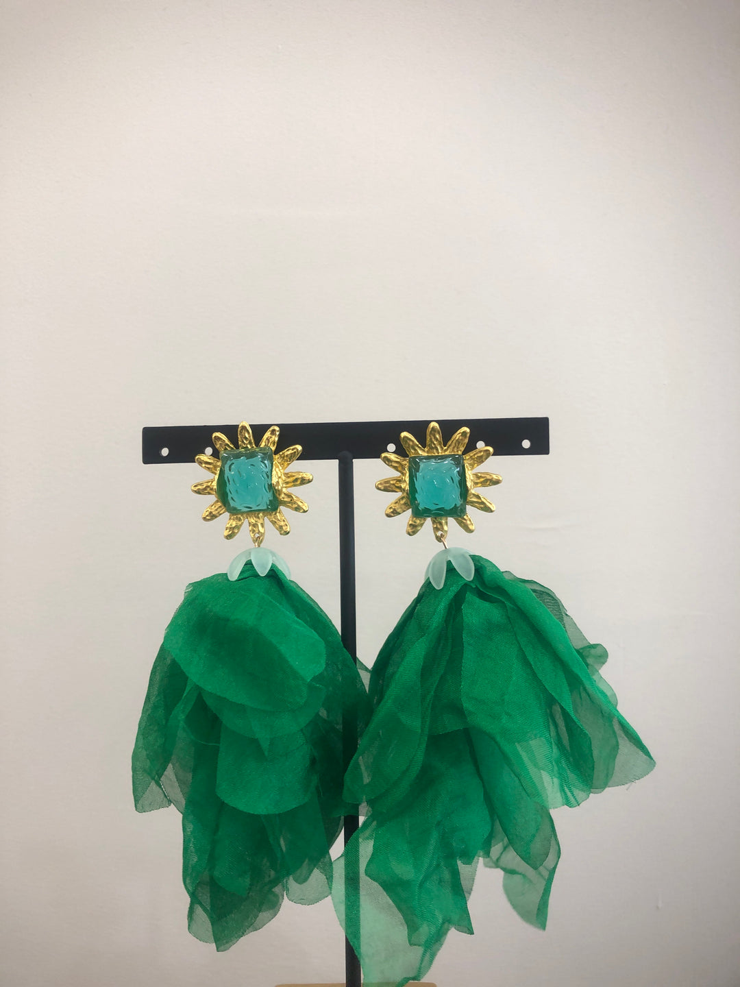 Boucles d’oreille soleil tissu vert