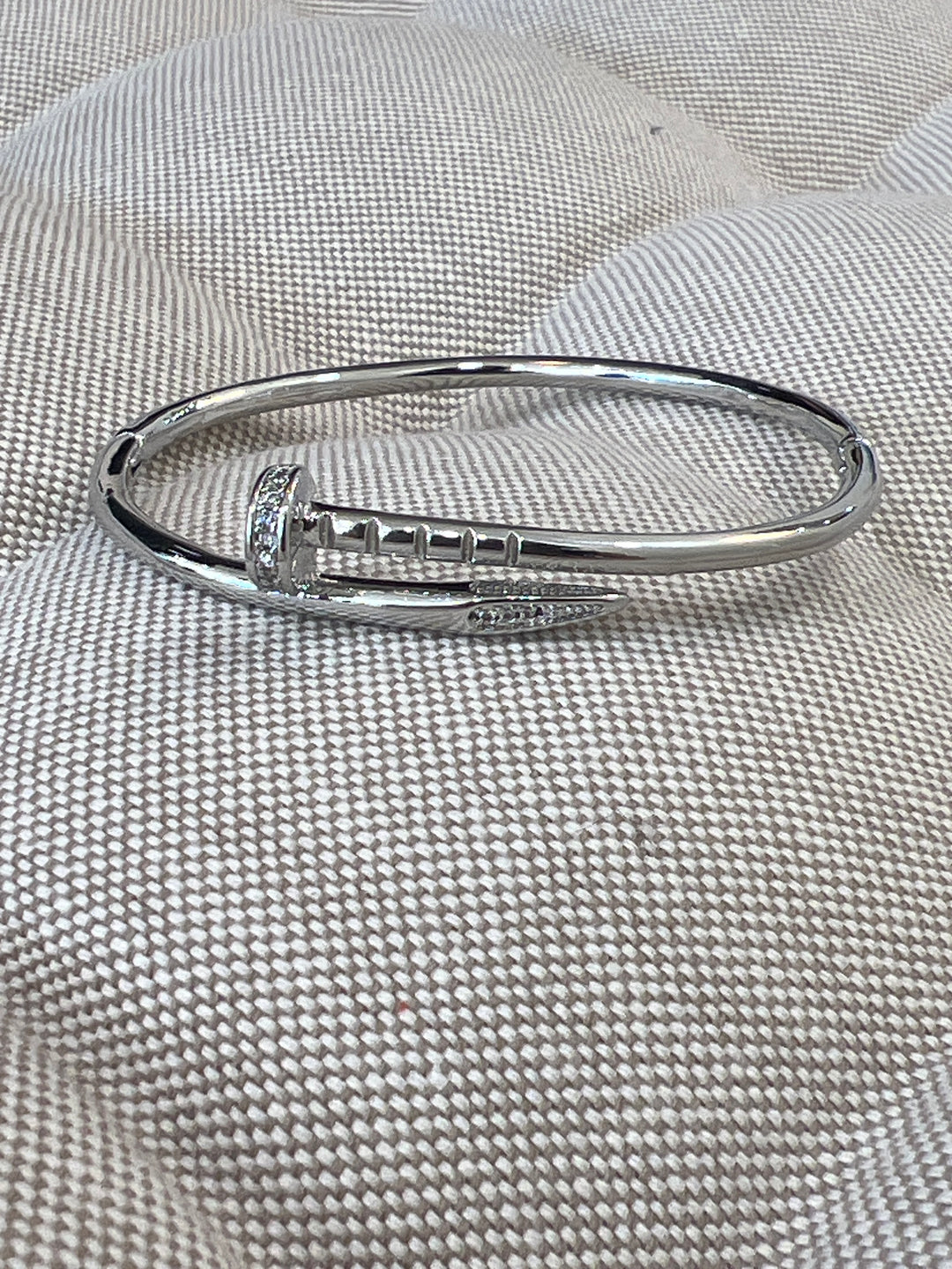 Bracelet clou strass argent grand format