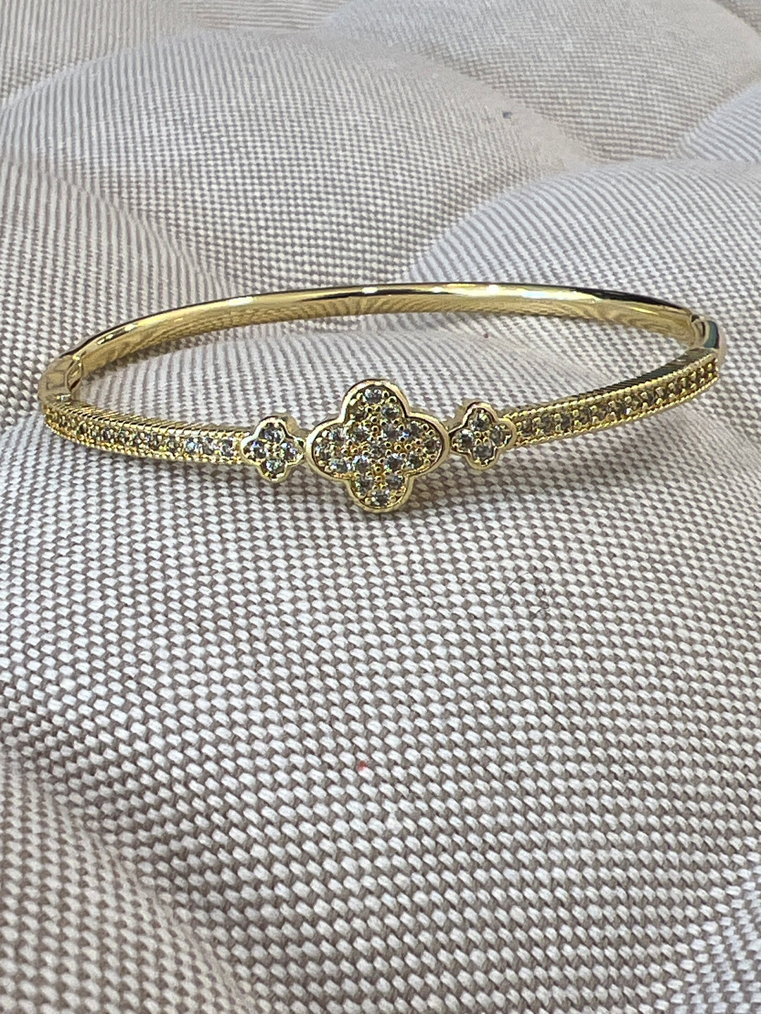 Bracelet trèfle strass doré