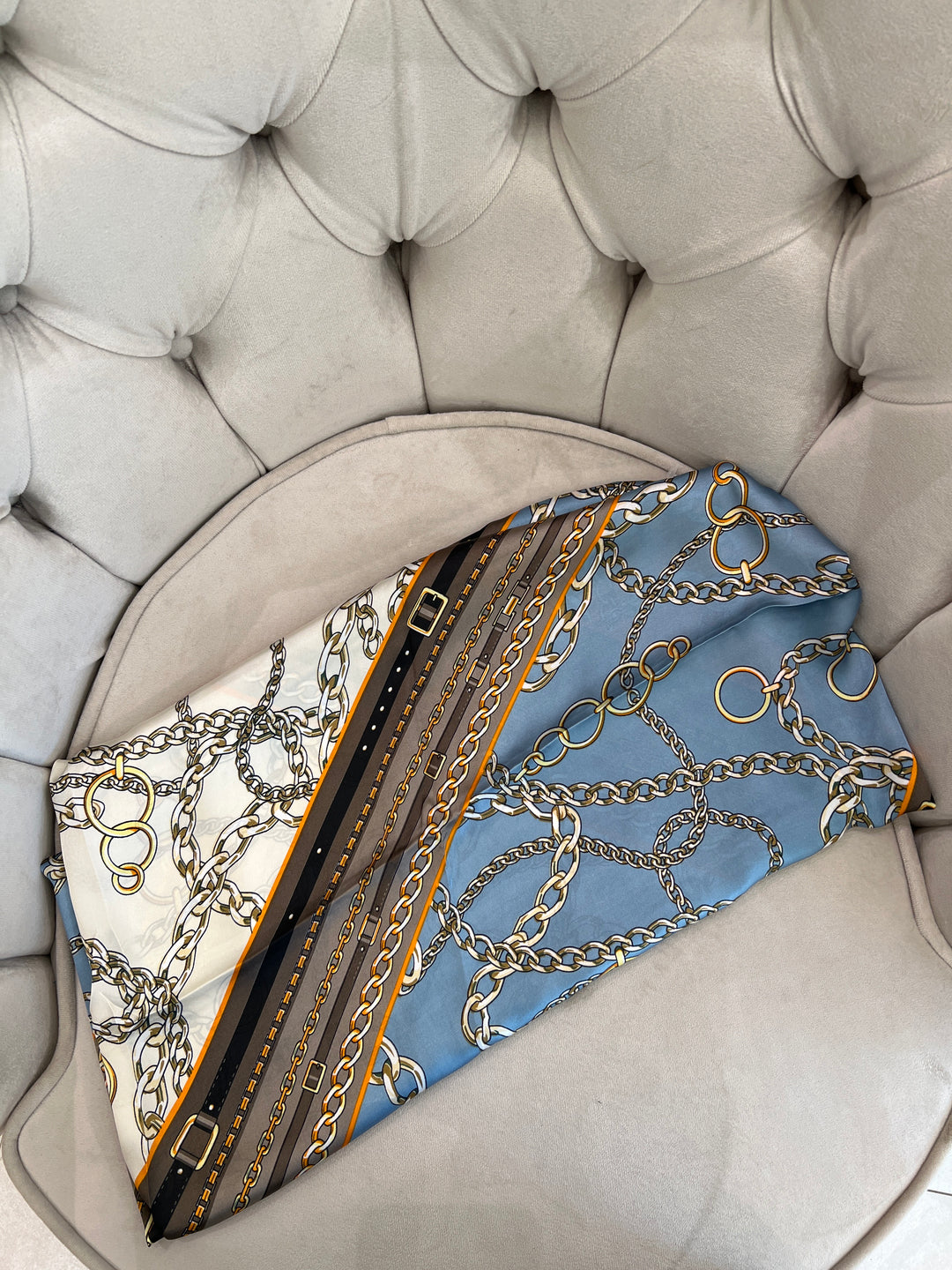 Foulard orange bleu chaîne