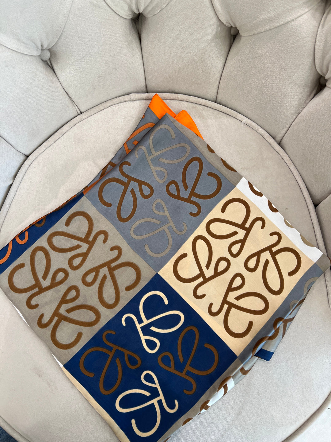 Foulard quadrillé marine orange