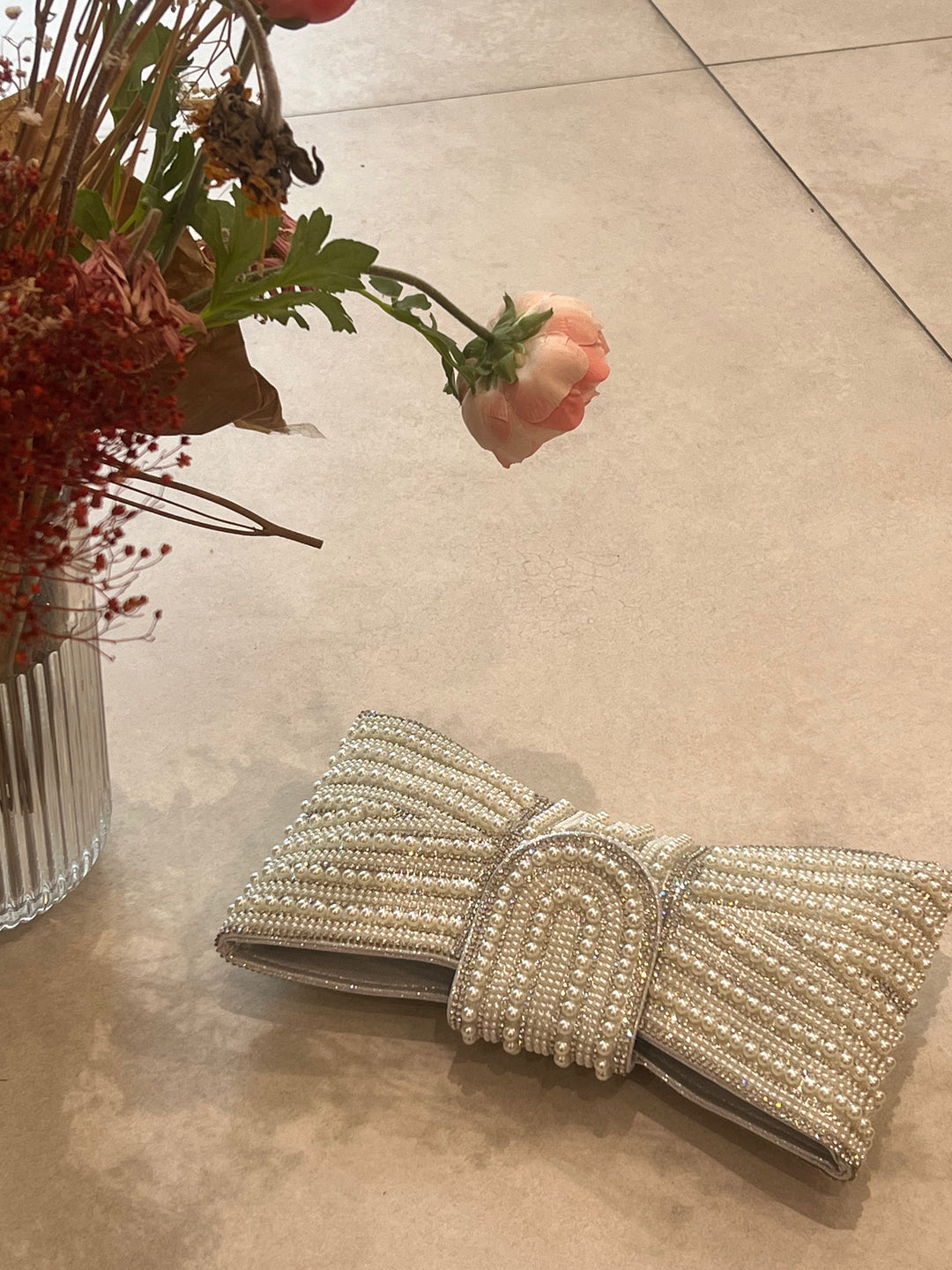 Pochette noeud perles strass argent 9222