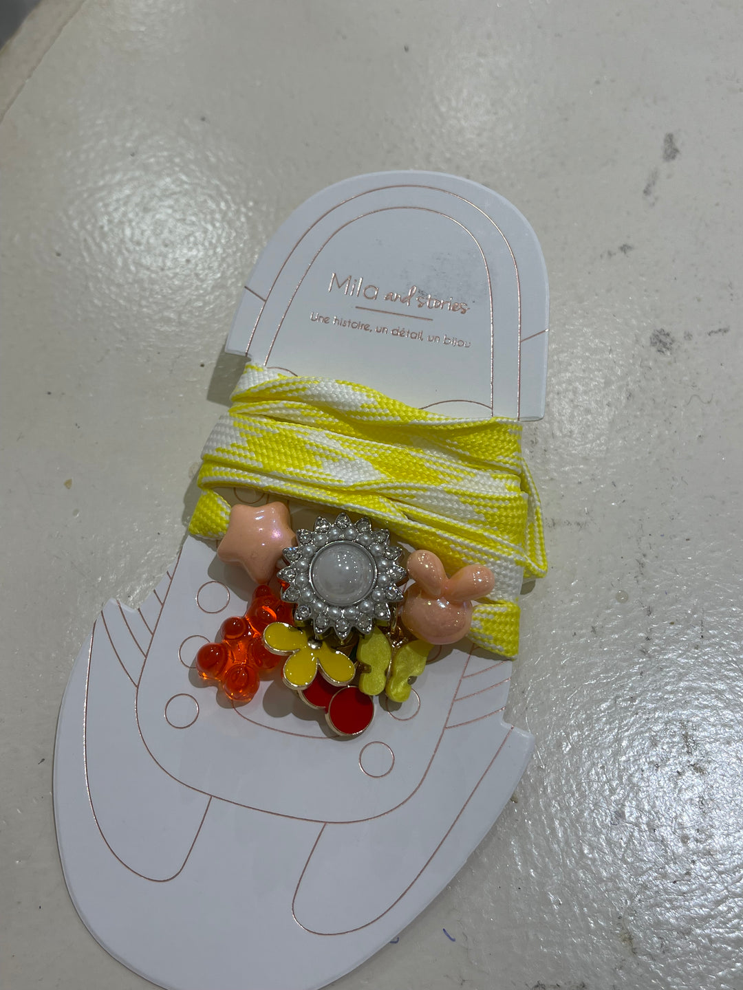Lacets chaussures jaune nours