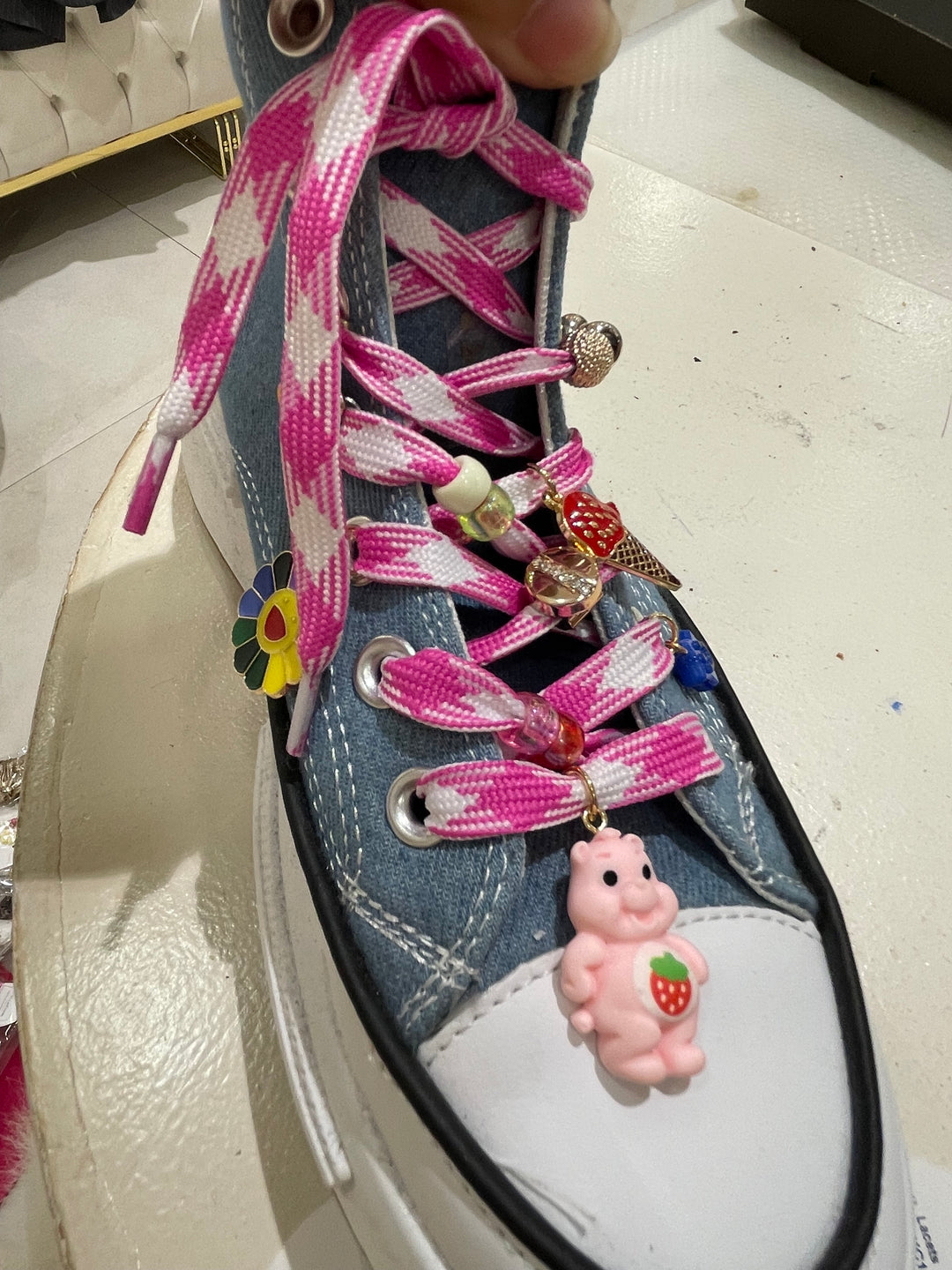 Lacets chaussures fushia nours