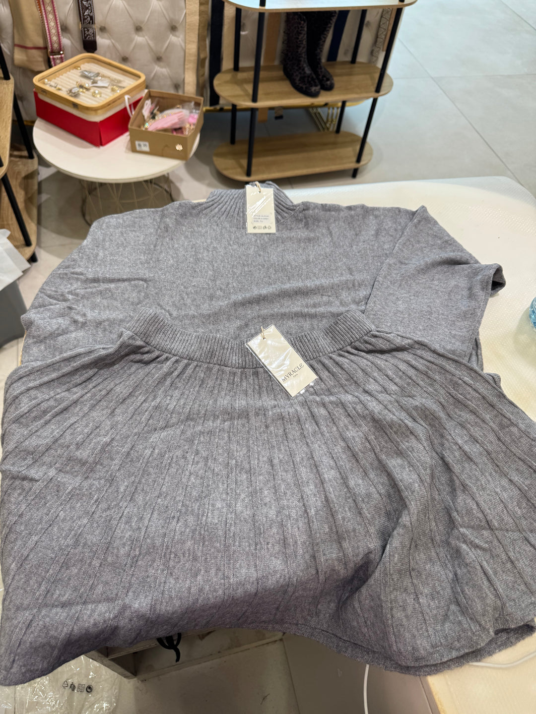 Ensemble col roulé et jupe GRIS 5030 + 5031