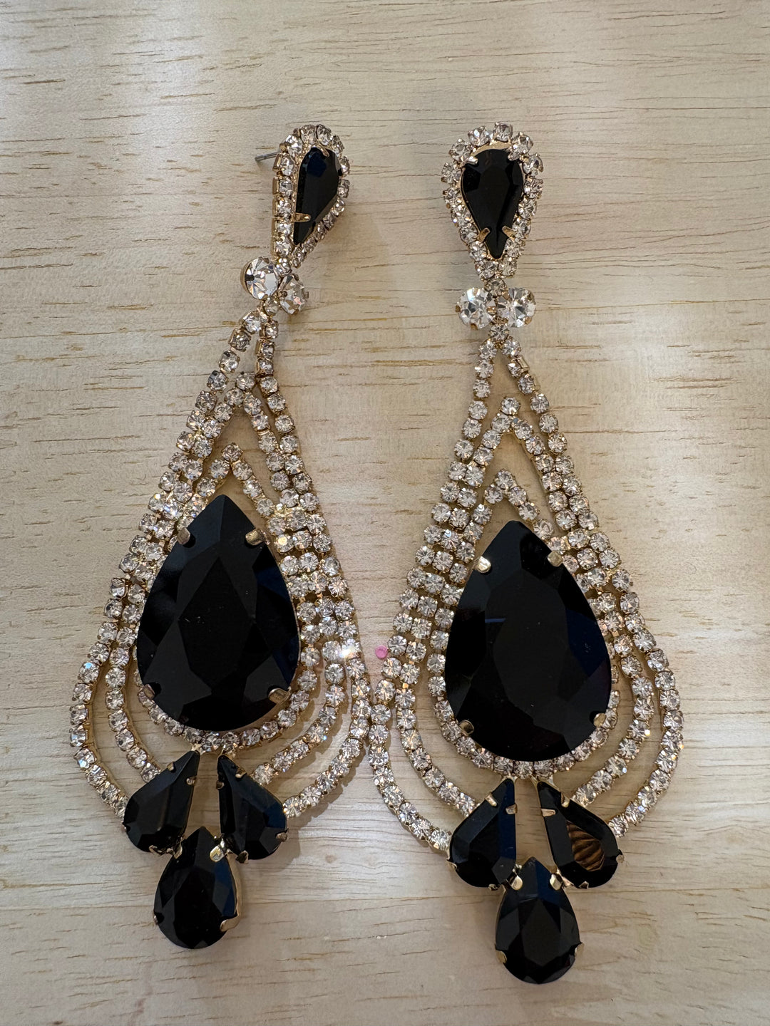 Boucles d’oreilles strass noir