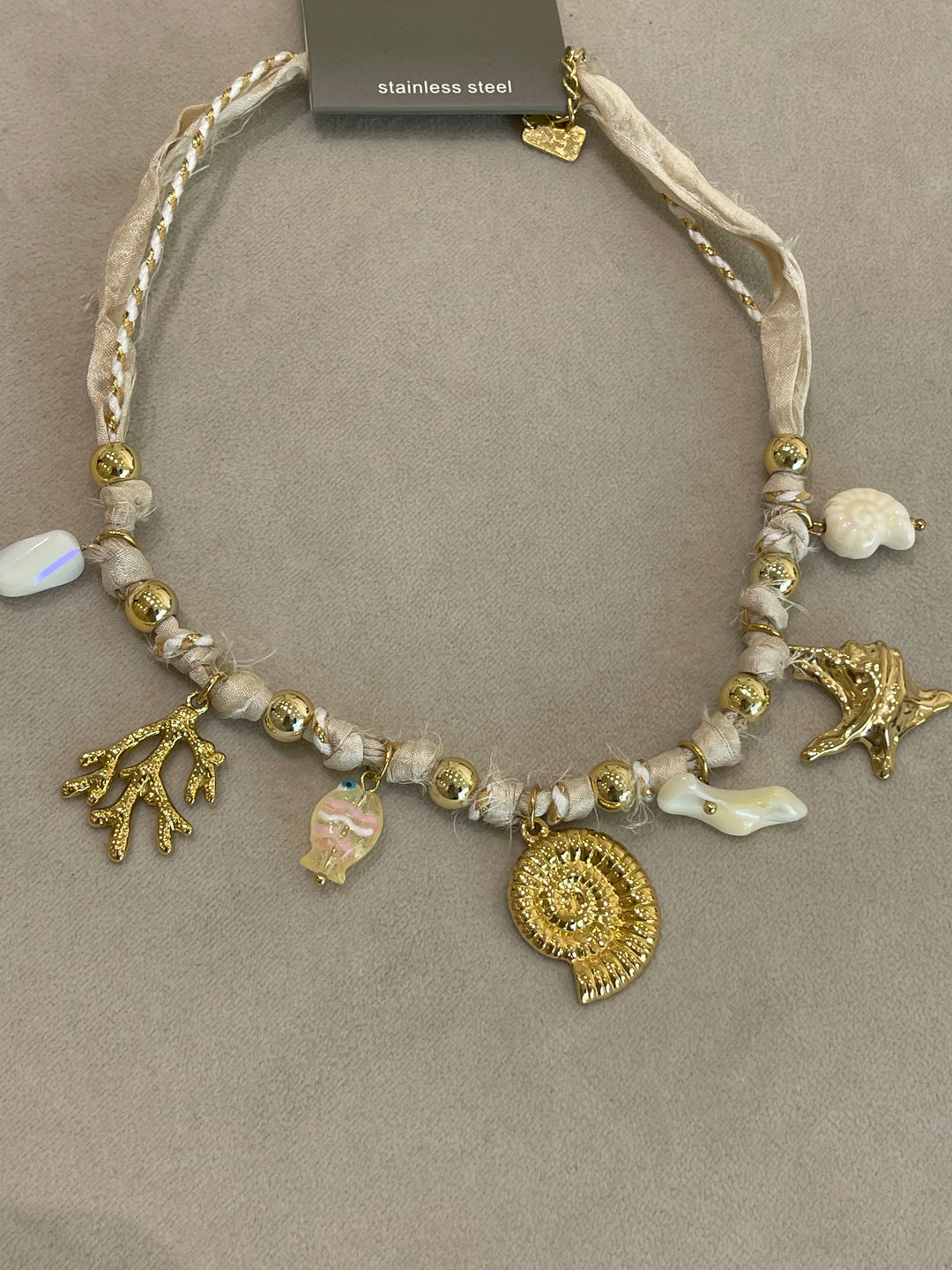 Collier tissu pendentif escargot