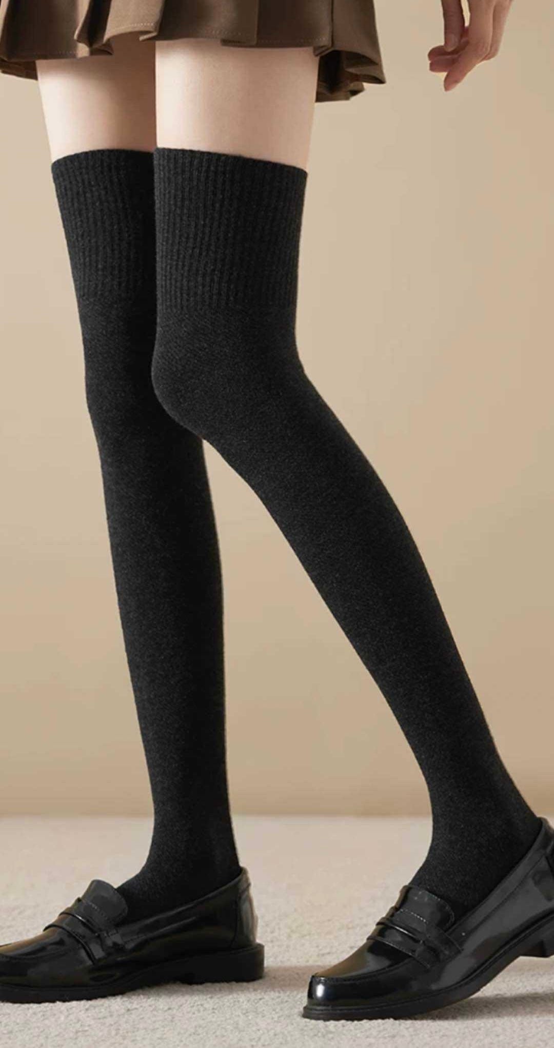 Chaussettes hautes noir 8901