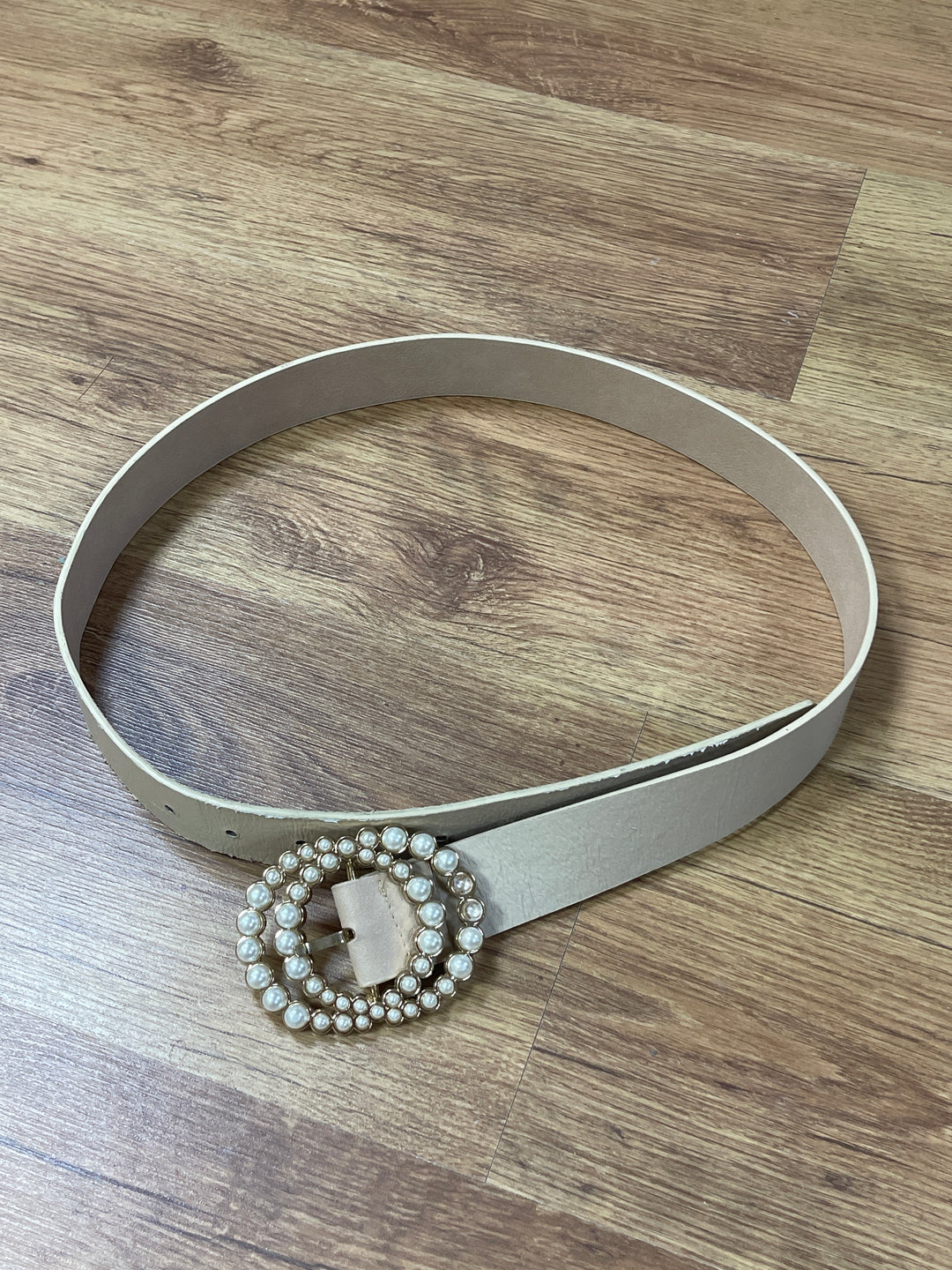 Ceinture beige boucle perles