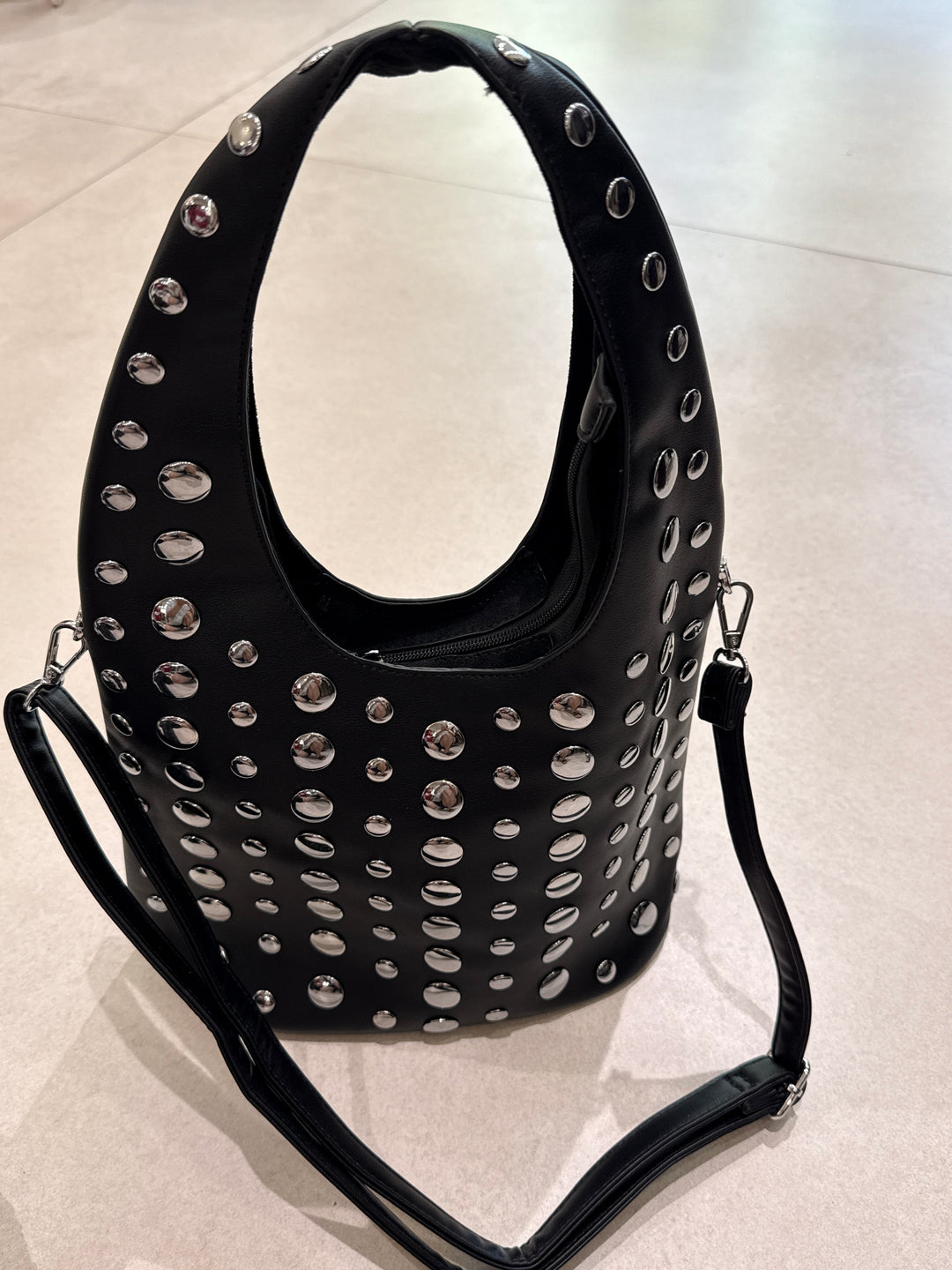 Sac similicuir clous
