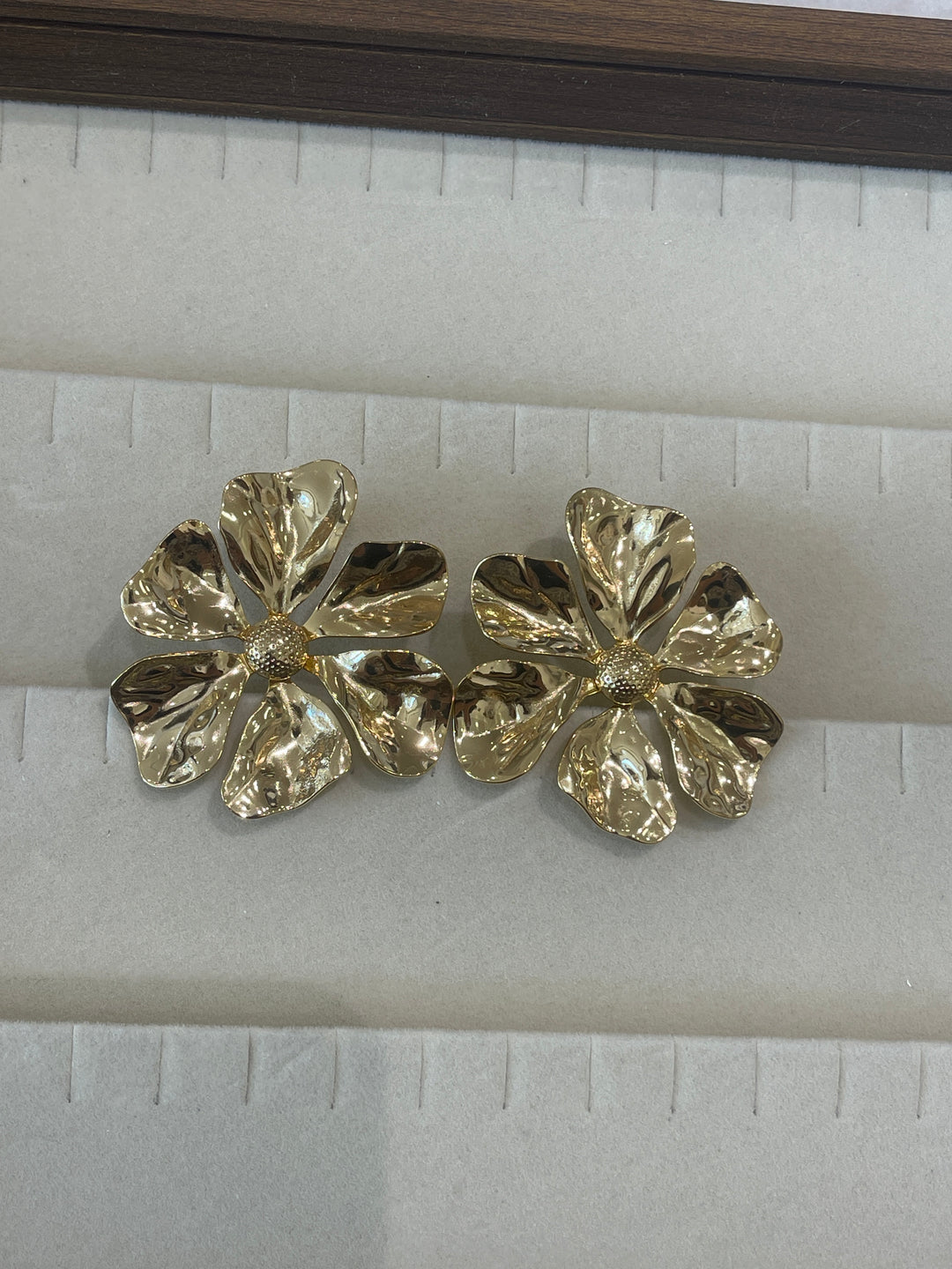 Boucles d’oreilles grandes fleurs or
