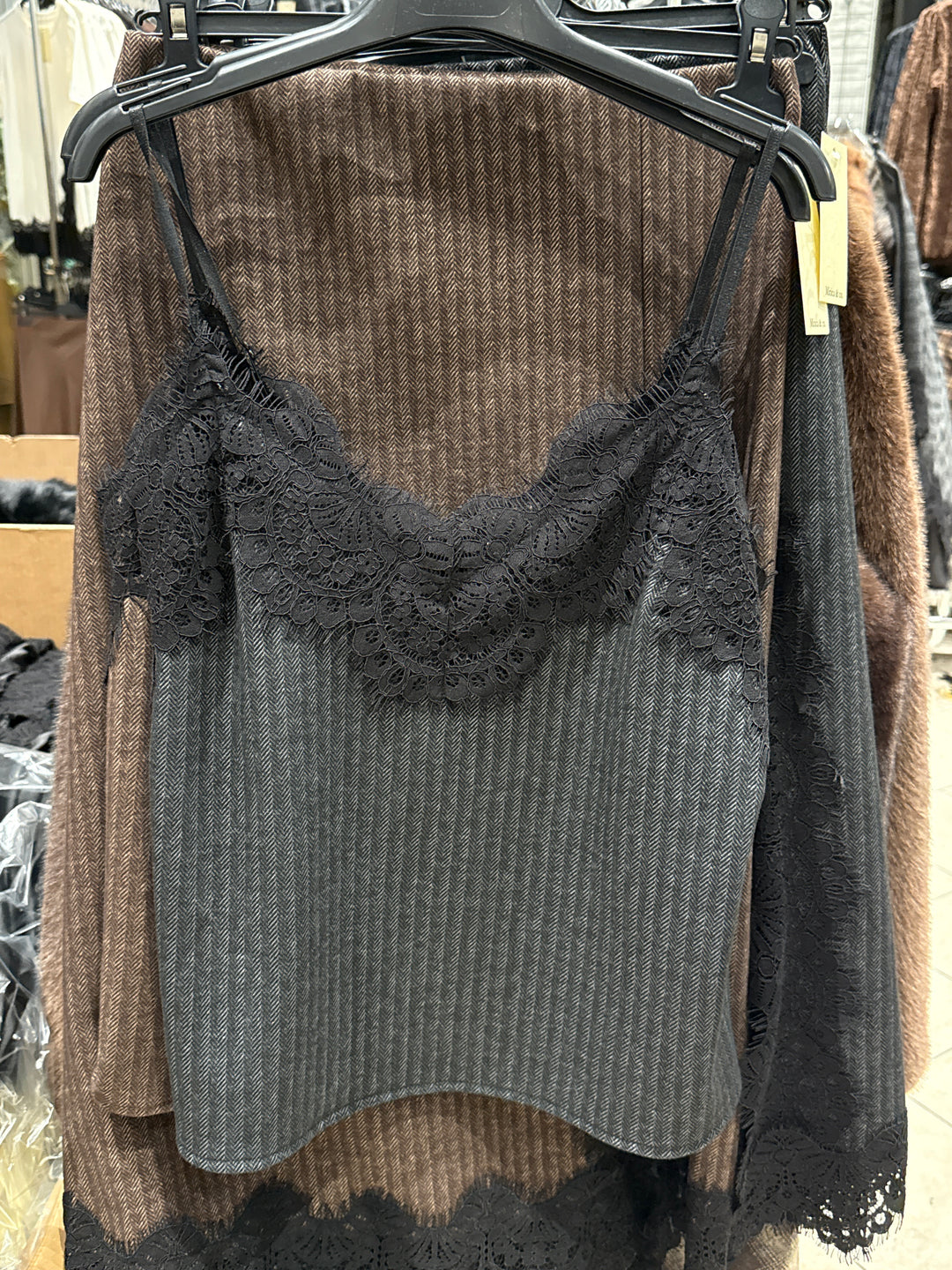 Top rayure dentelle noir/gris