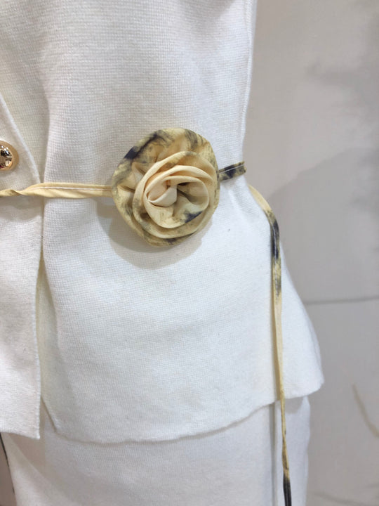 Ceinture tissue fleur jaunes 3 fleurs