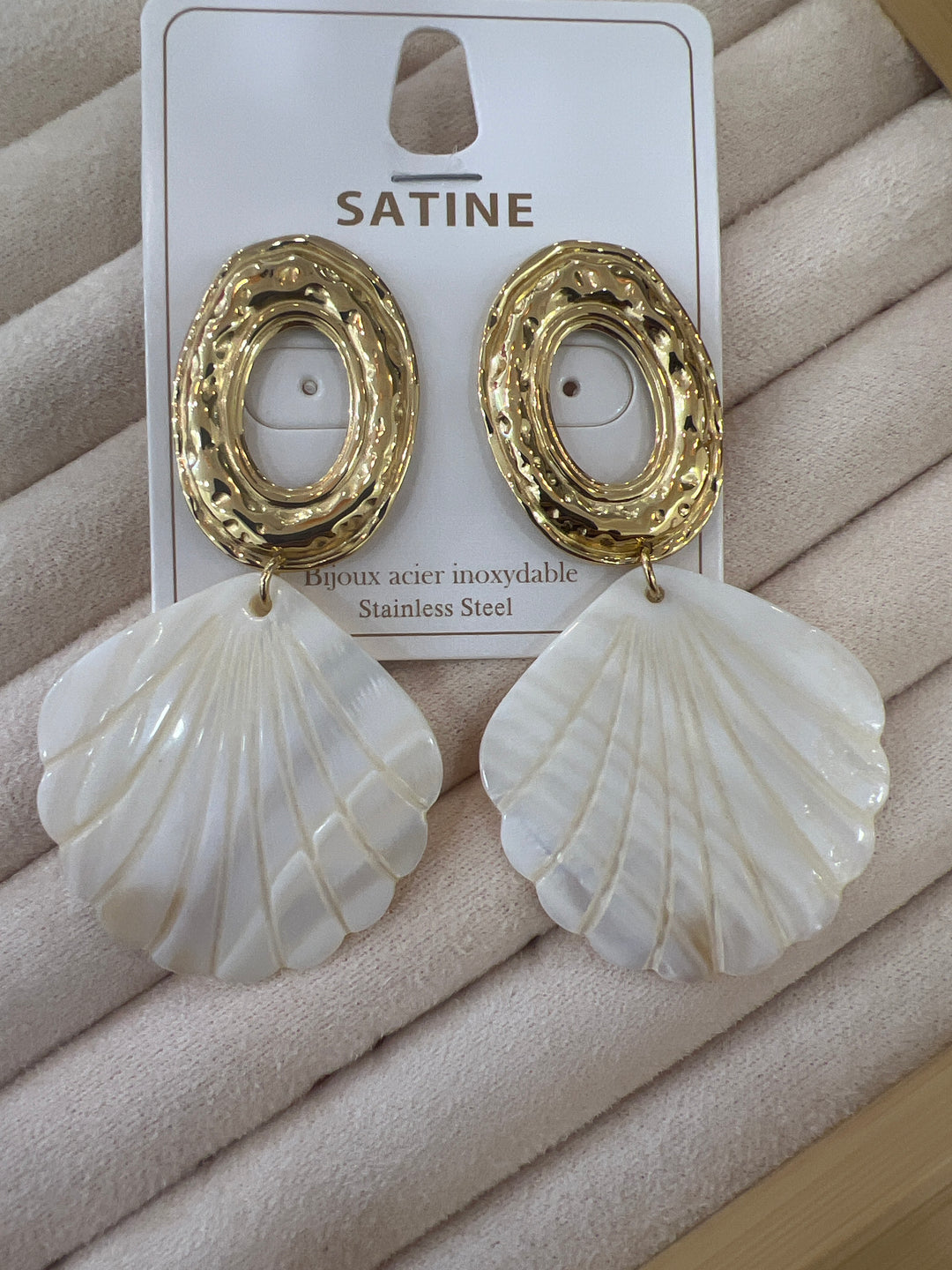 Boucles d’oreille coquillage or