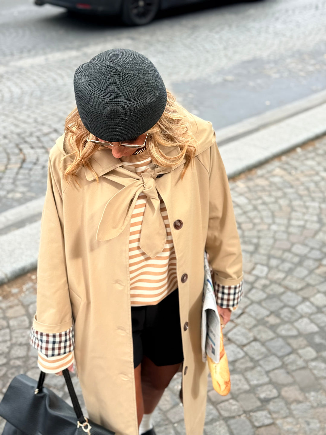 Trench long Beige col attaches  2026