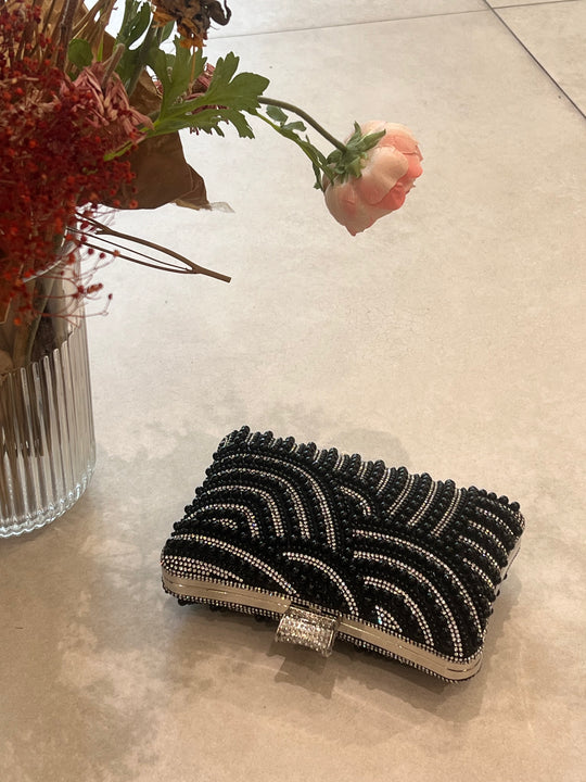 Pochette perles noir 009