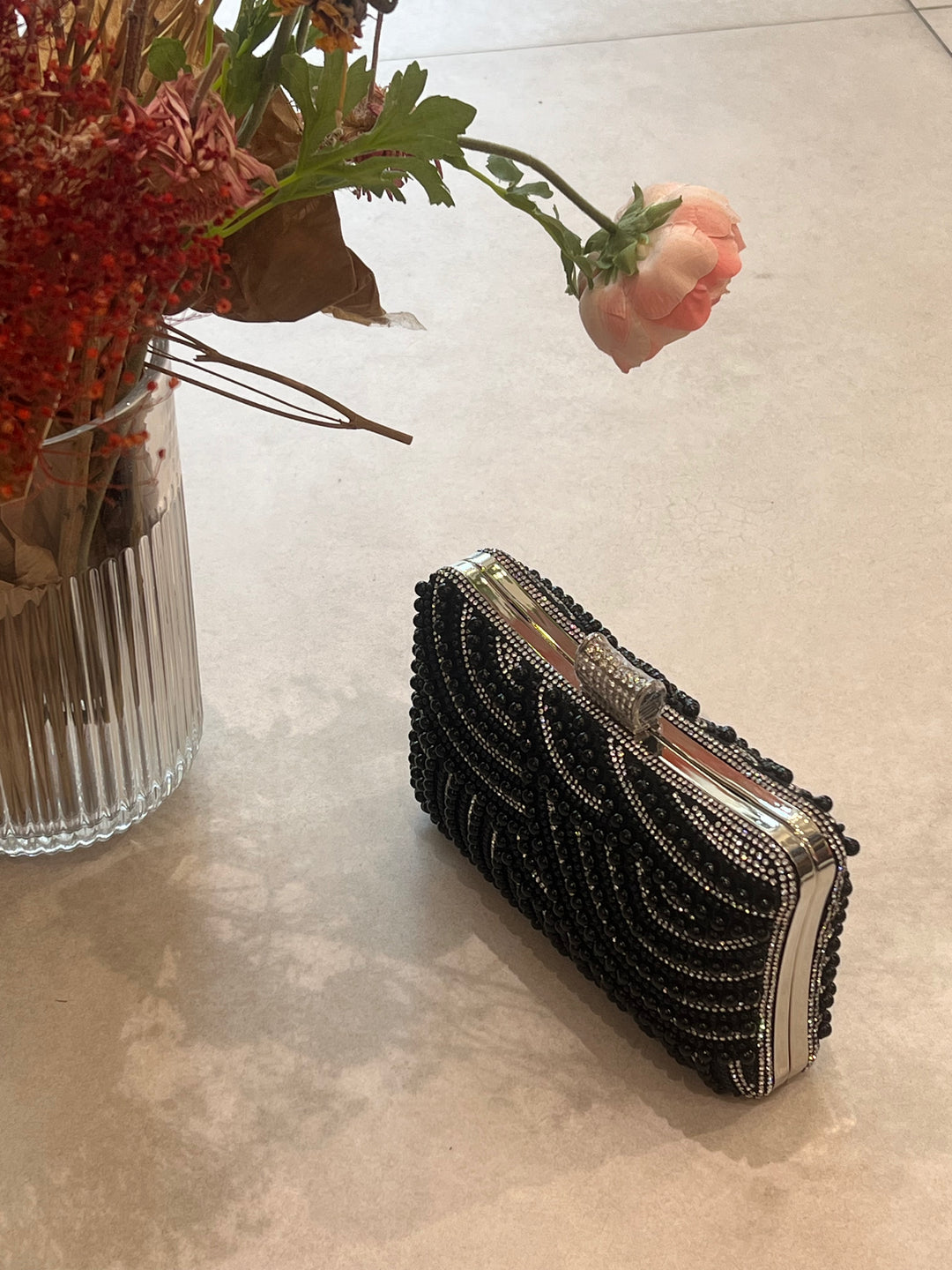Pochette perles noir 009