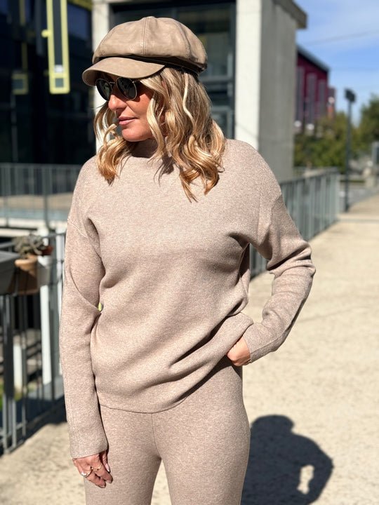 Ensemble pull col montant + pantalon PC7537