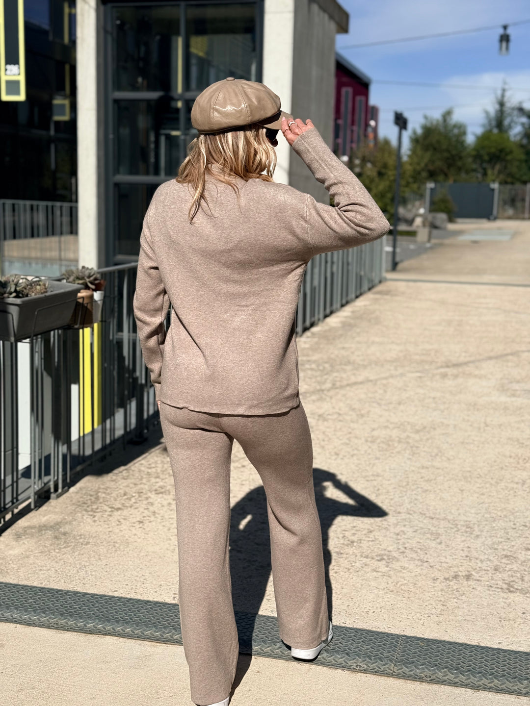 Ensemble pull col montant + pantalon PC7537