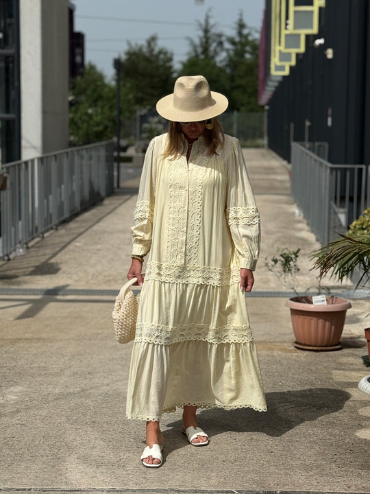 Robe jaune 1588