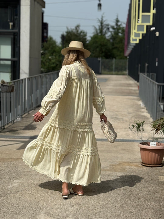 Robe jaune 1588