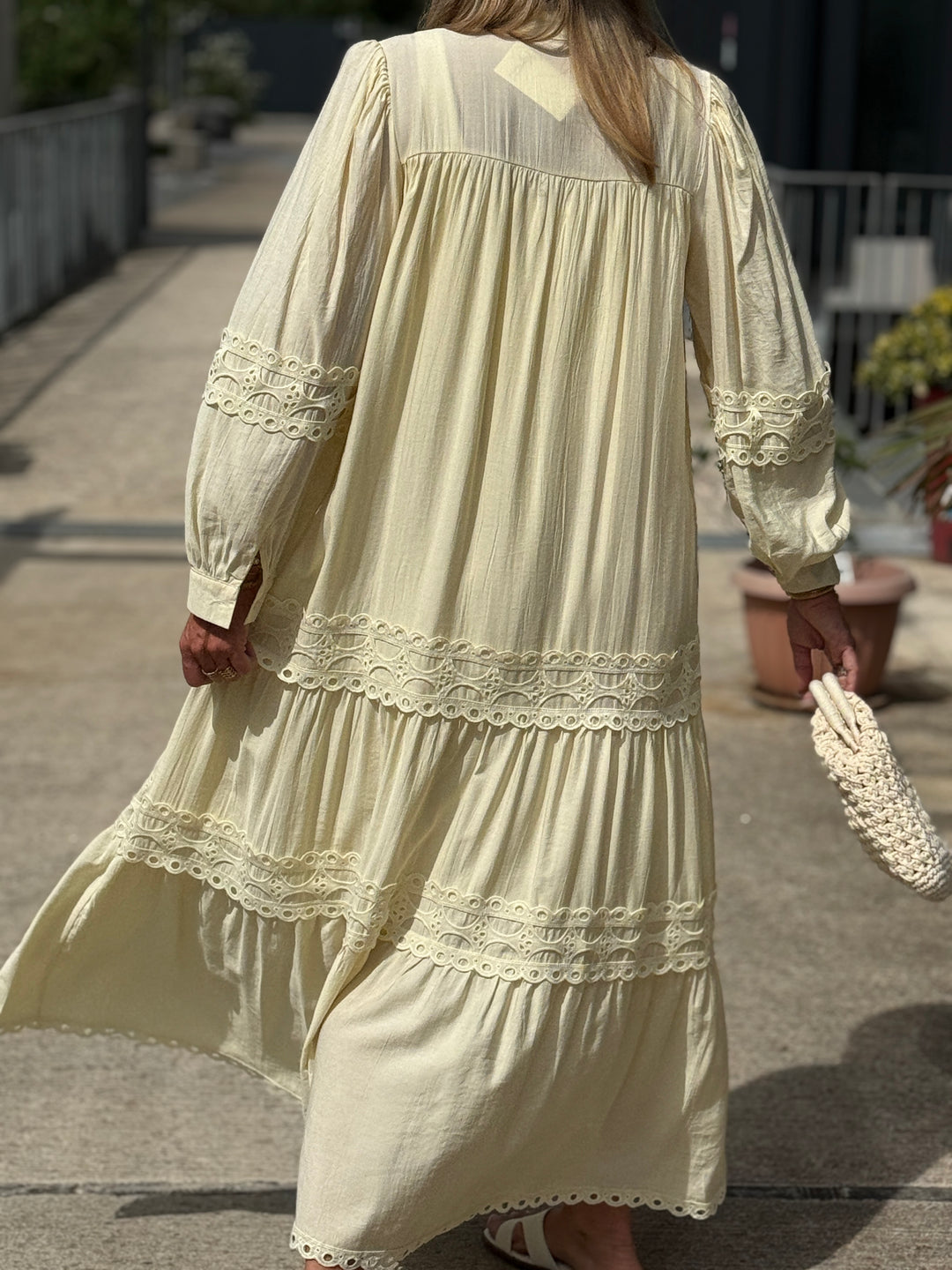 Robe jaune 1588