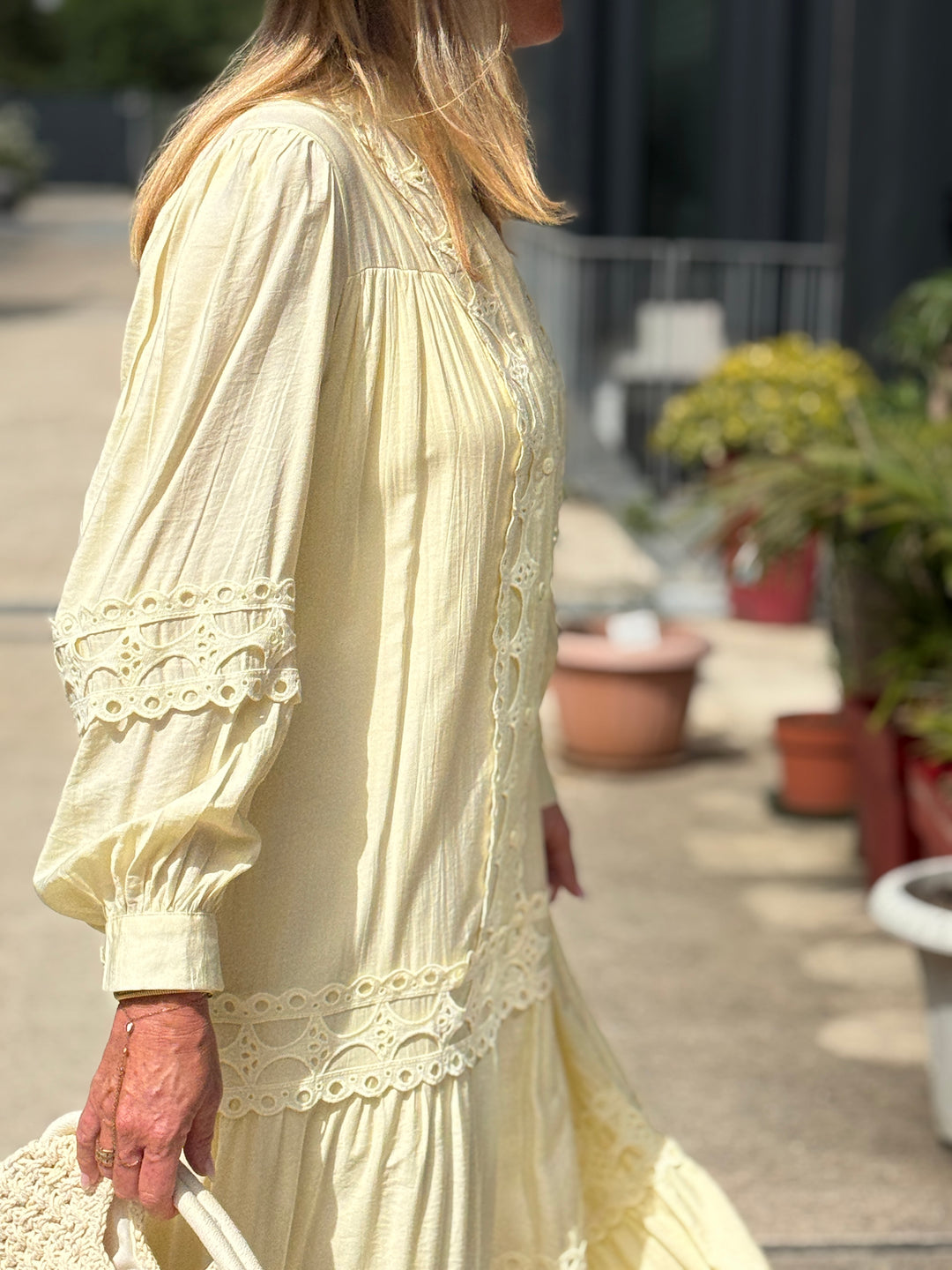 Robe jaune 1588