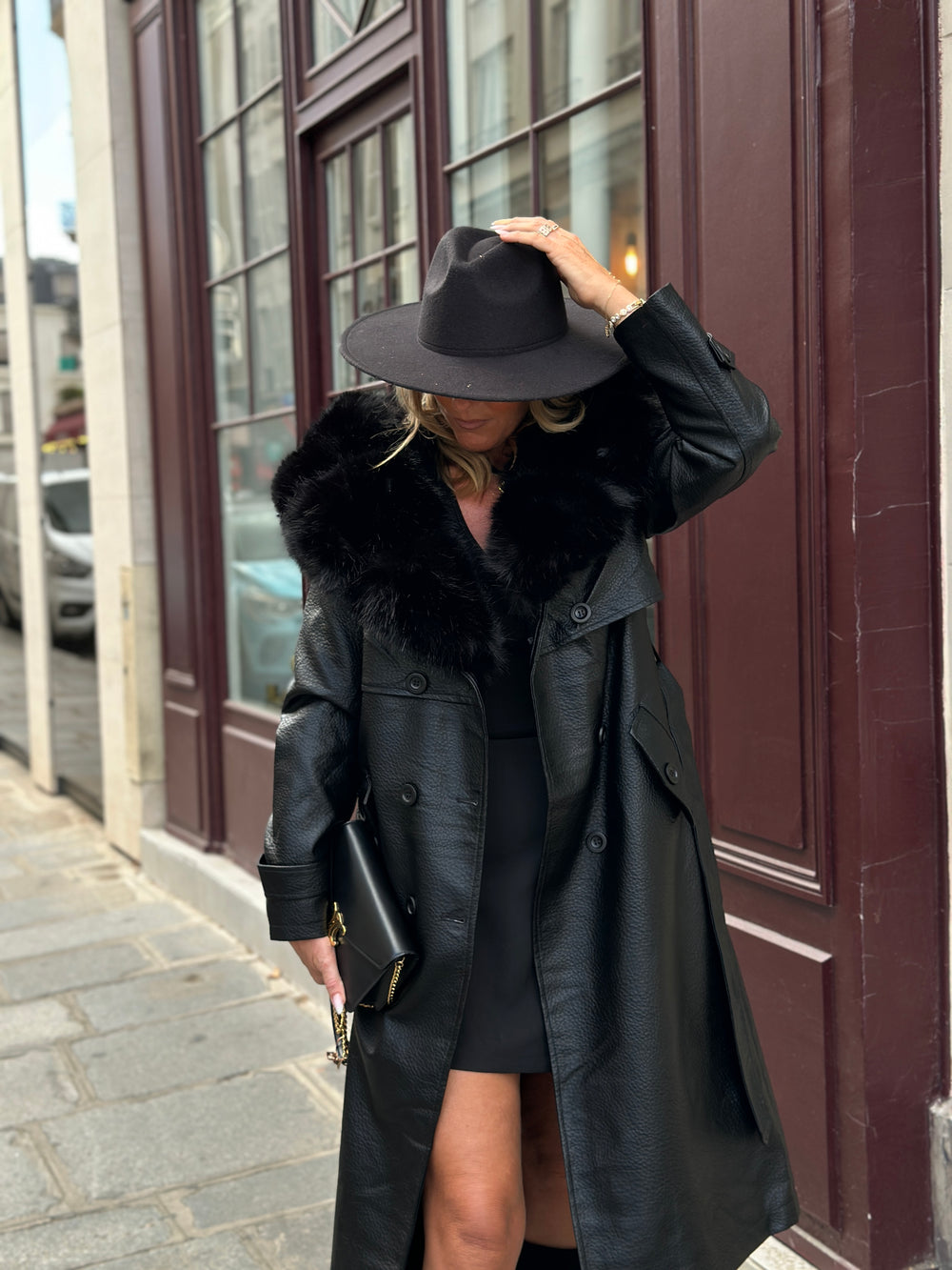 Trench long col fourrure noir 2184