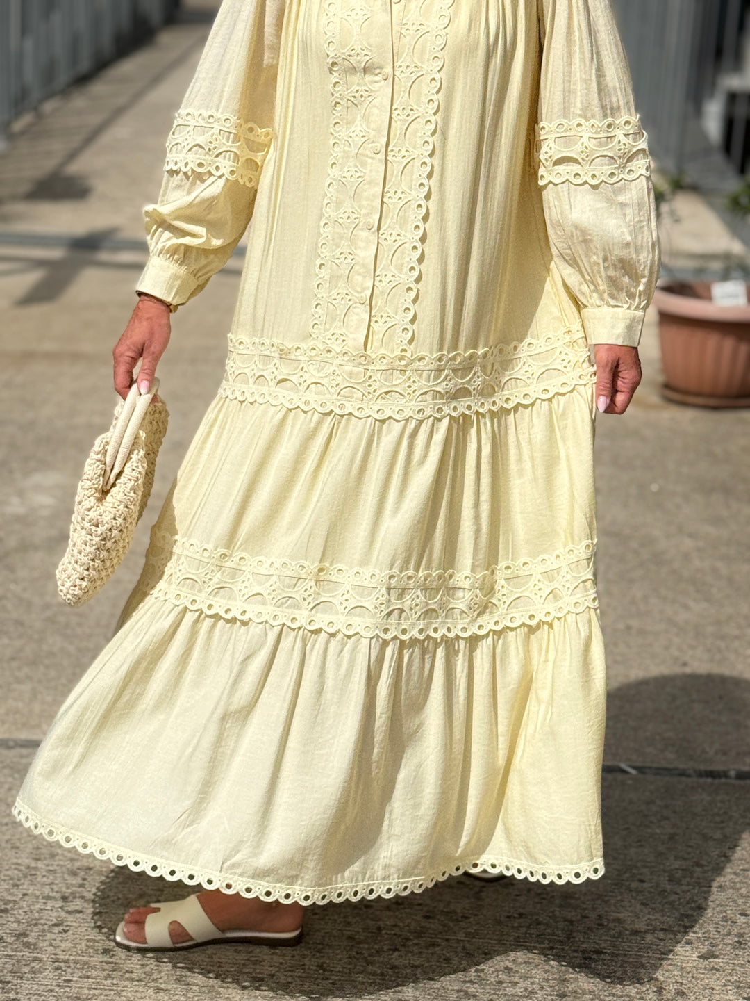 Robe jaune 1588