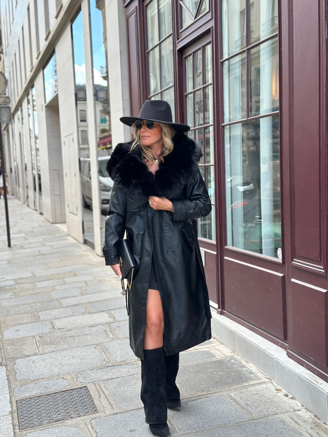 Trench long col fourrure noir 2184