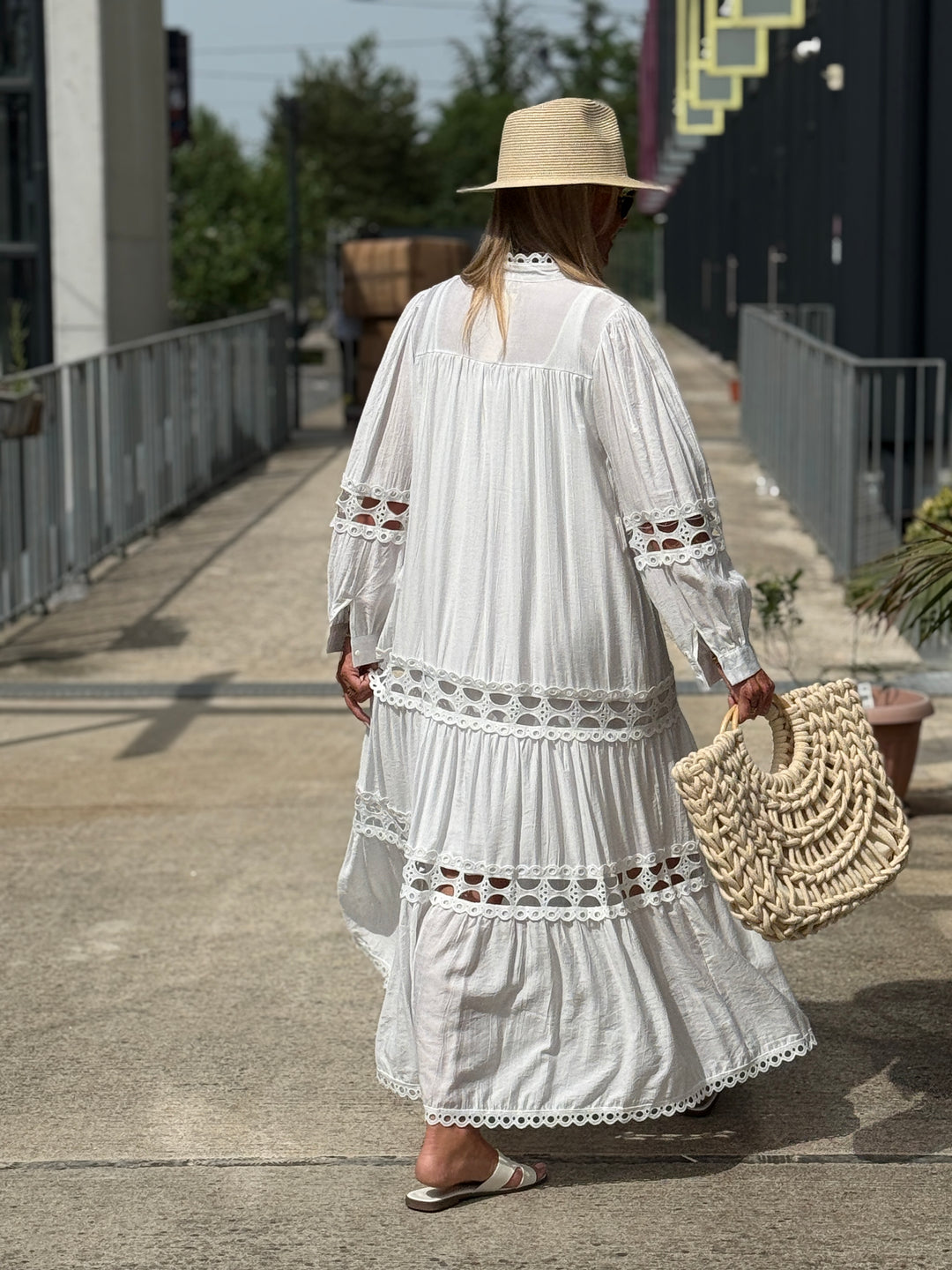 Robe/Gilet brodé boutonné Blanc  1598