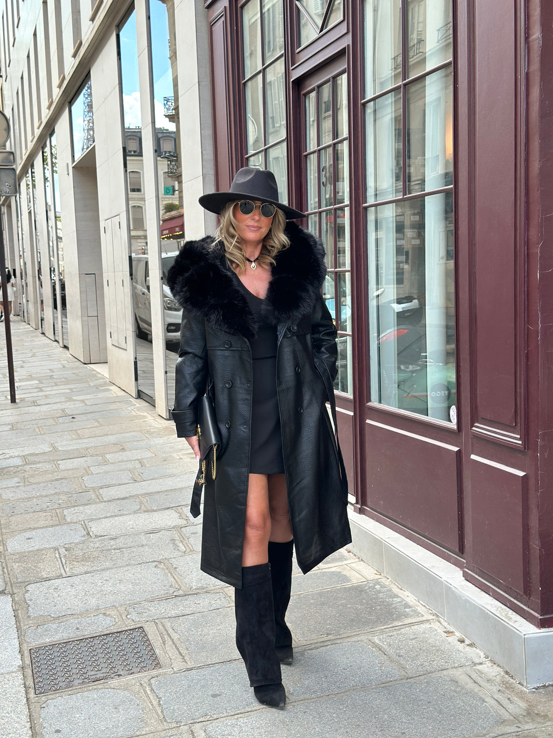 Trench long col fourrure noir 2184