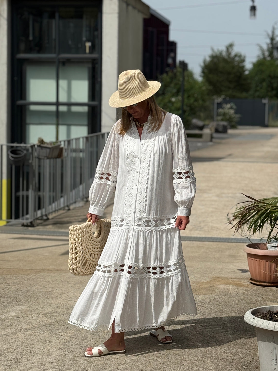Robe/Gilet brodé boutonné Blanc  1598