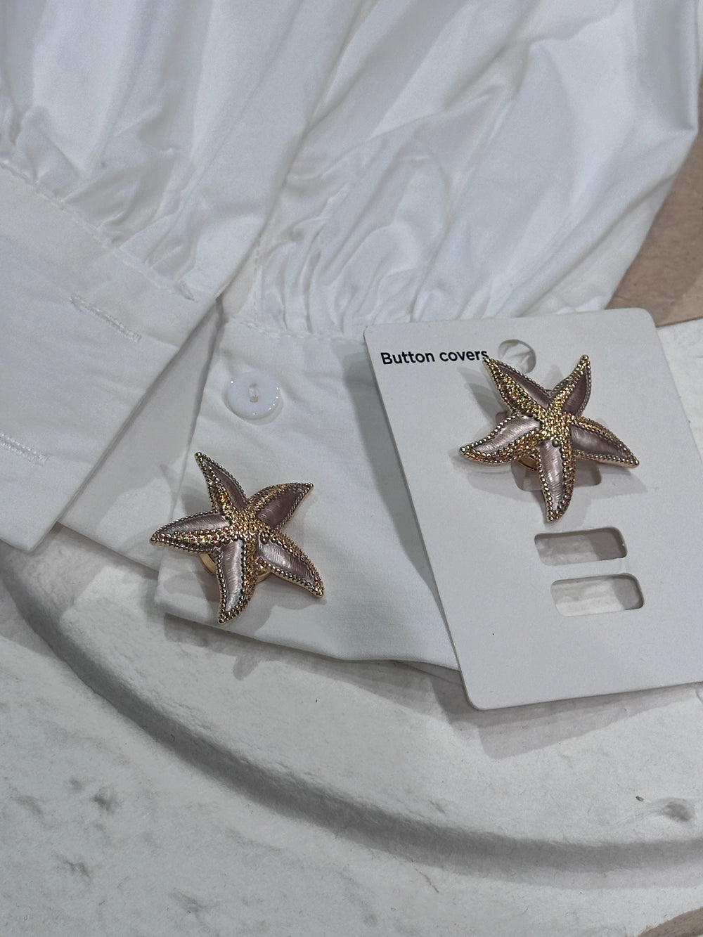 Boutons bijoux manchettes  étoile beige  brillant N8