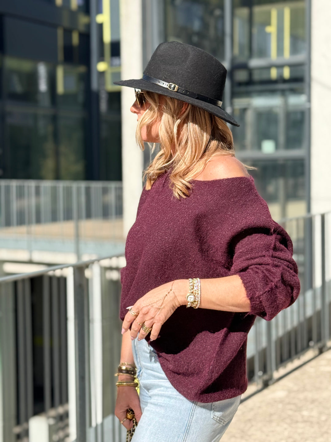 Pull manches long épaules ouverte 8838