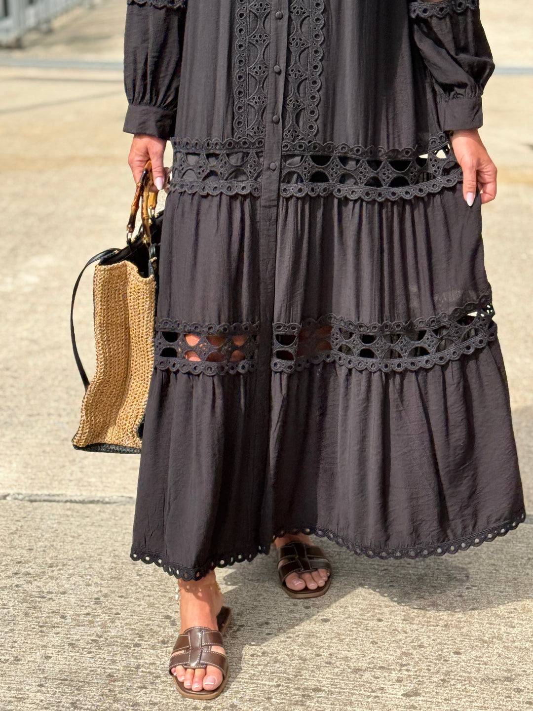 Robe/Gilet brodé boutonné Noir  1598