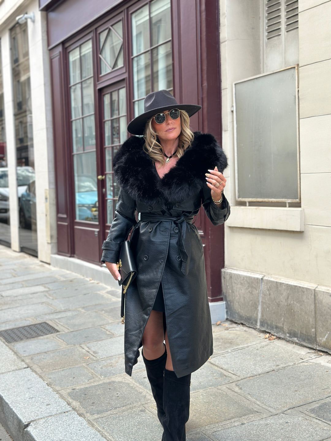 Trench long col fourrure noir 2184