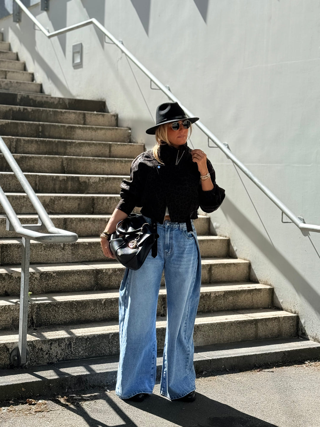 Veste similicuir léopard noir 8549