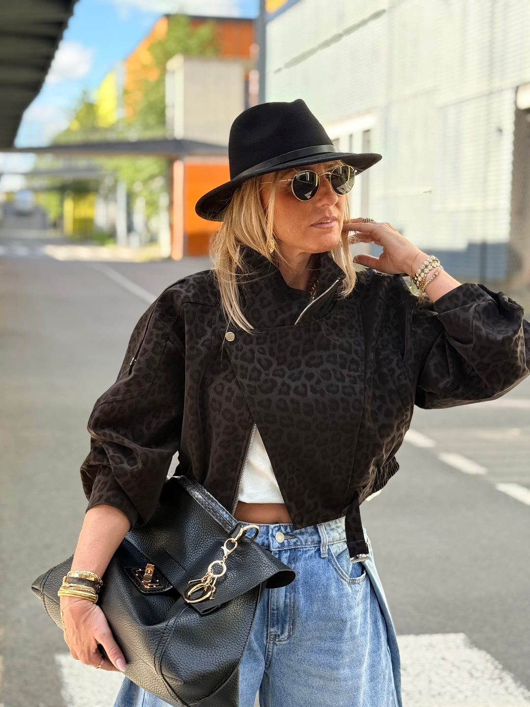 Veste similicuir léopard noir 8549