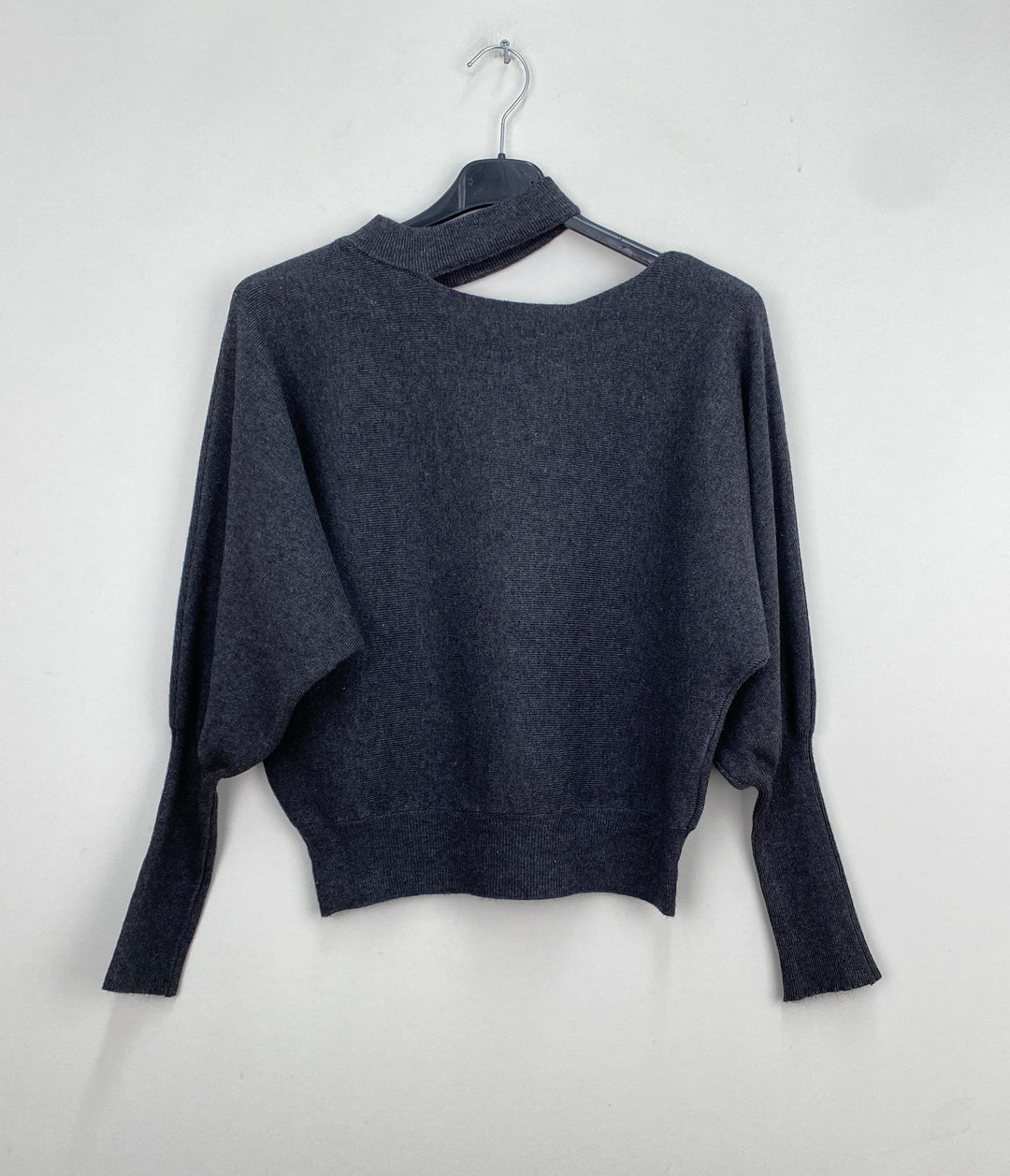 Pull col ouvert d’un côté 46284