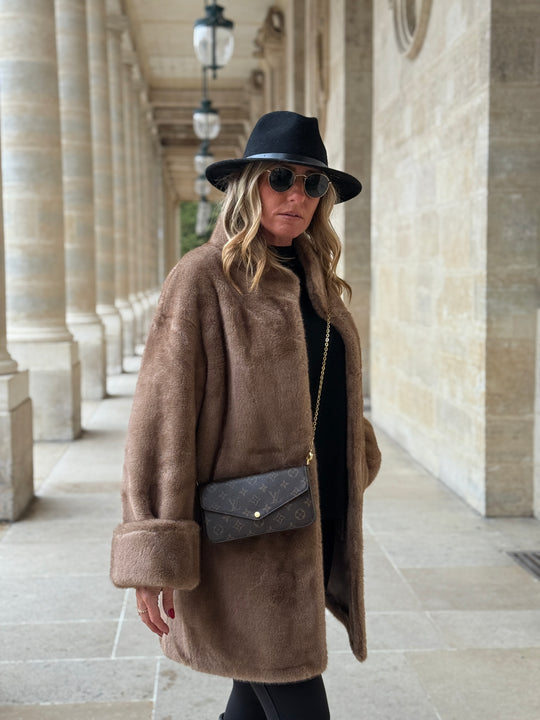 Manteau camel fourrure mi-long F087