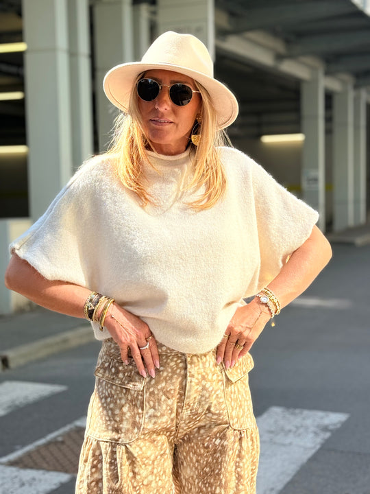 Pull beige simple