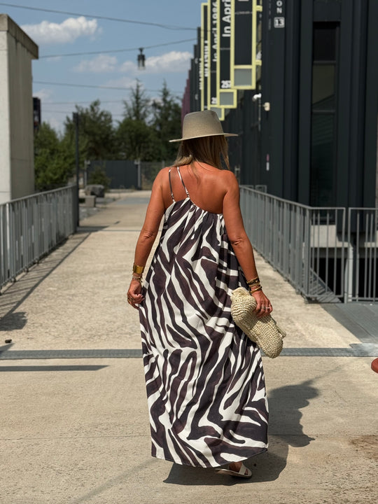 Robe zèbre manche d’un côté 9687