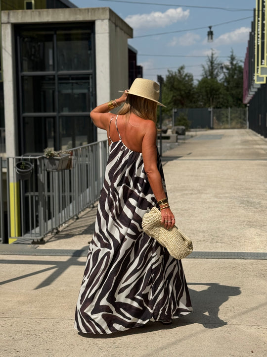 Robe zèbre manche d’un côté 9687