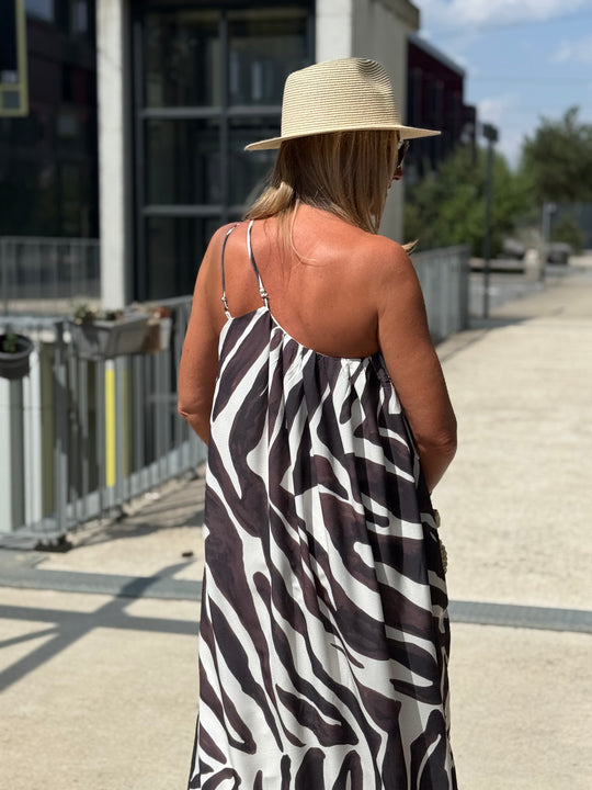 Robe zèbre manche d’un côté 9687