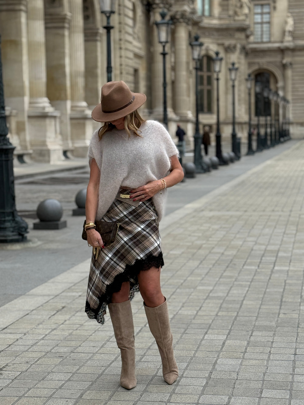 Pull maille beige sans manches 6258