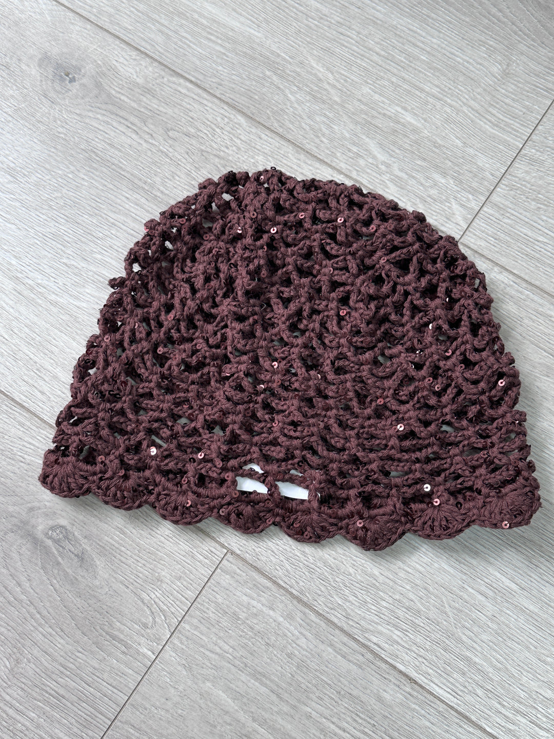 Bonnet CHOCO foncé petis sequins 29551