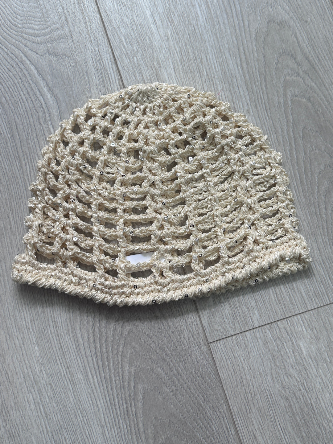 Bonnet ÉCRU petits sequins 29561