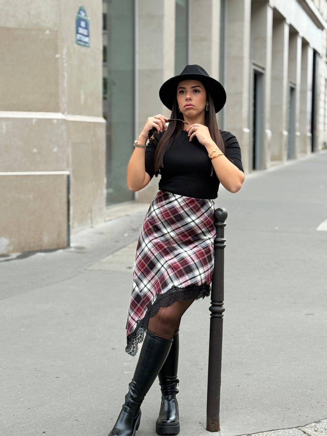 Jupe carreaux asymétrique dentelle Bordeaux/noir (precommande 5J）